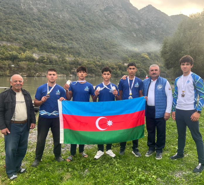 Azərbaycan avarçəkənləri beynəlxalq yarışda 4 medal qazanıblar