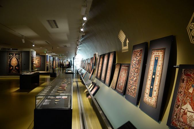 TDT-yə üzv dövlətlərin Bakı görüşünün iştirakçıları Milli Xalça Muzeyi ilə tanış olublar