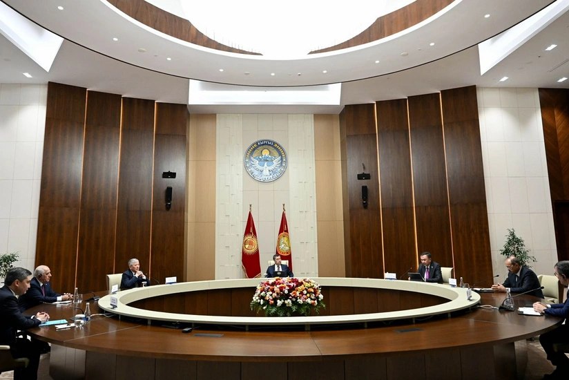 Əli Əsədov Bişkekdə Sadır Japarovla görüşüb