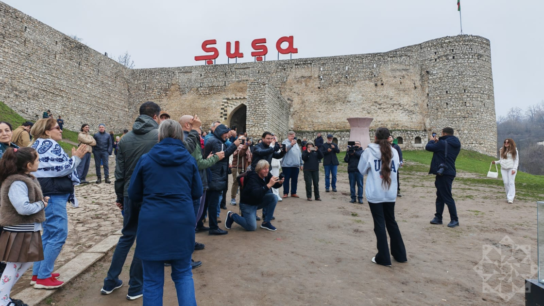 Beynəlxalq səyyahlar Şuşa şəhəri ilə tanış olublar