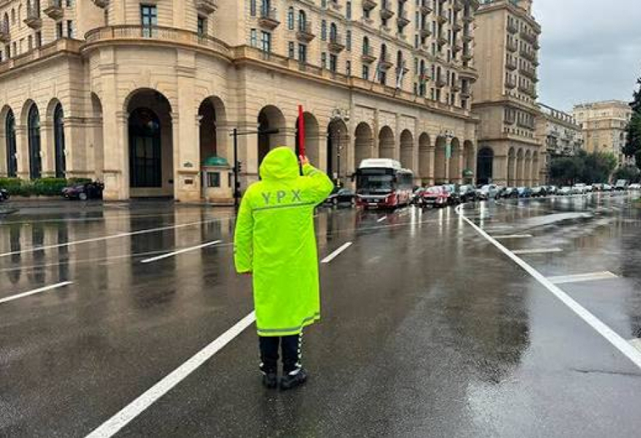 DYP yağışlı hava şəraiti ilə bağlı hərəkət iştirakçılarına müraciət edib