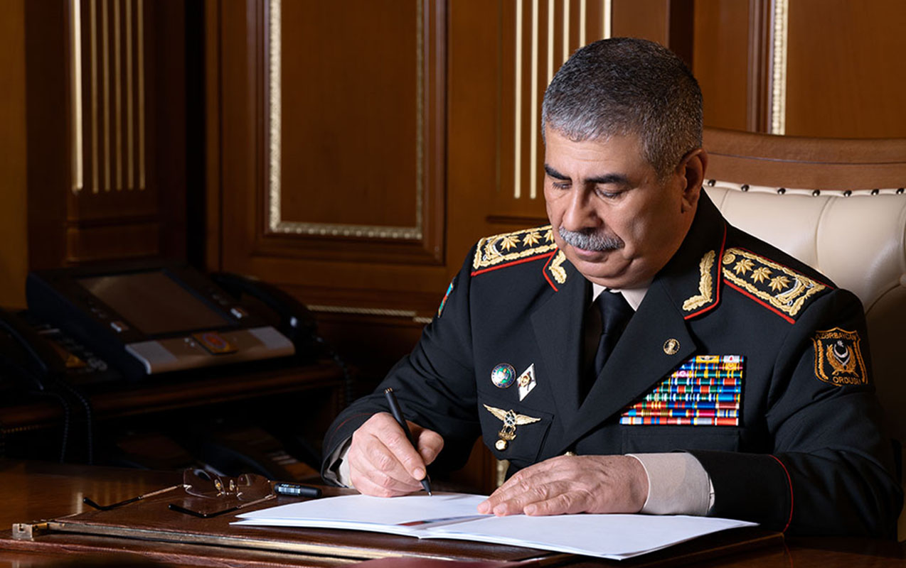 Azərbaycanın müdafiə naziri Türkiyə və Qətərə başsağlığı verib