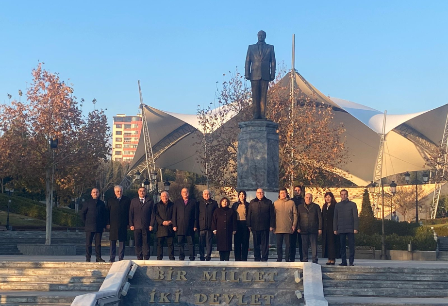 Speaker of Azerbaijan’s Parliament pays tribute to National Leader Heydar Aliyev in Ankara